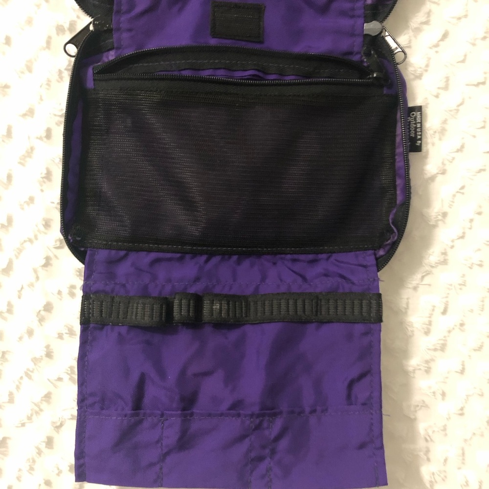 Vintage Outdoor Research Purple Travel Toiletry Organizer - Picture 4 of 6